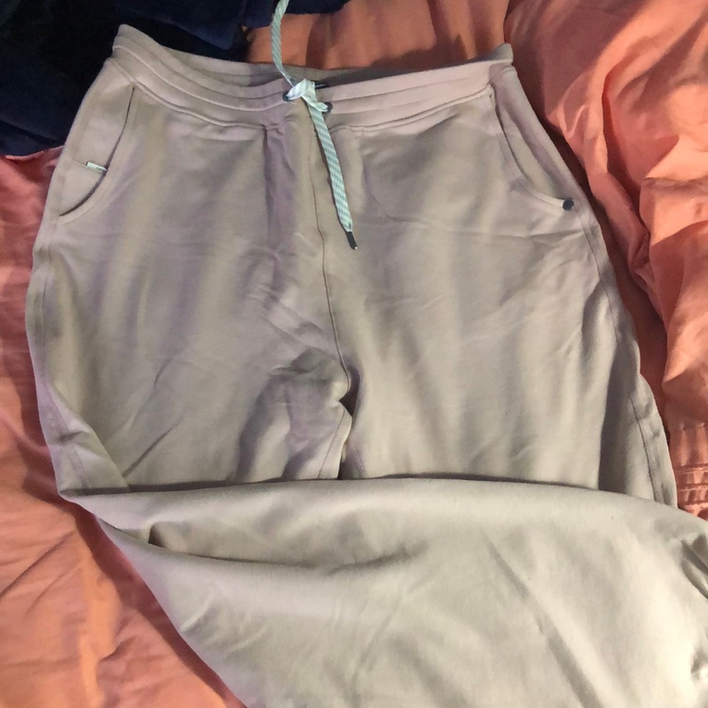 Vuori sweats